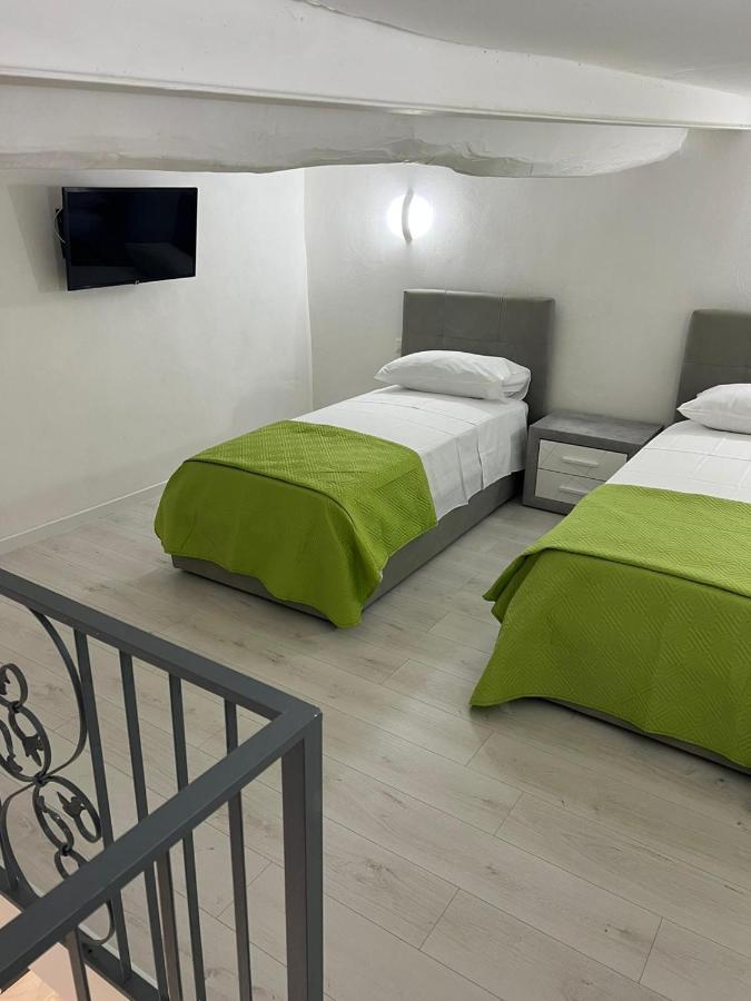 Casa Aurora Apartment เนเปิลส์ ภายนอก รูปภาพ
