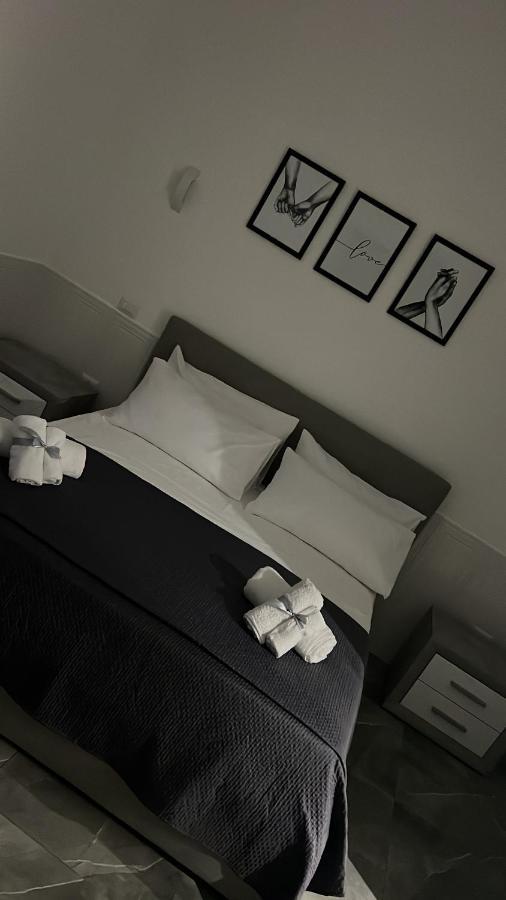 Casa Aurora Apartment เนเปิลส์ ภายนอก รูปภาพ