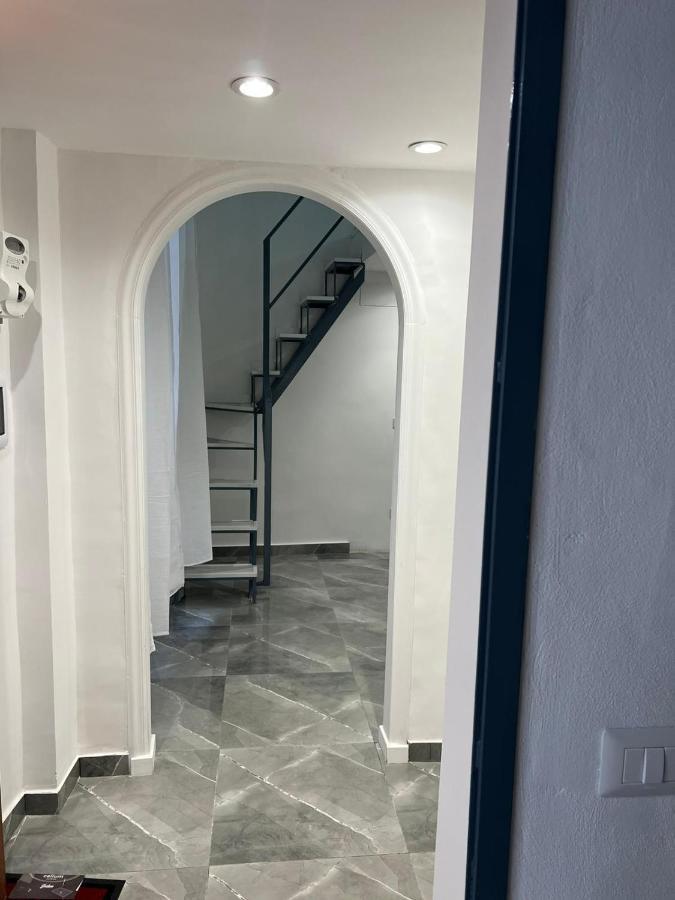 Casa Aurora Apartment เนเปิลส์ ภายนอก รูปภาพ